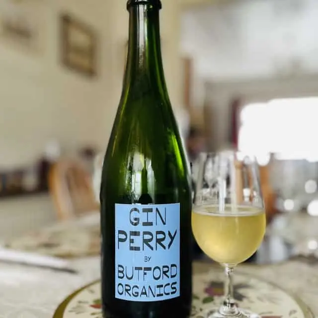 gin-perry-with-full-glass